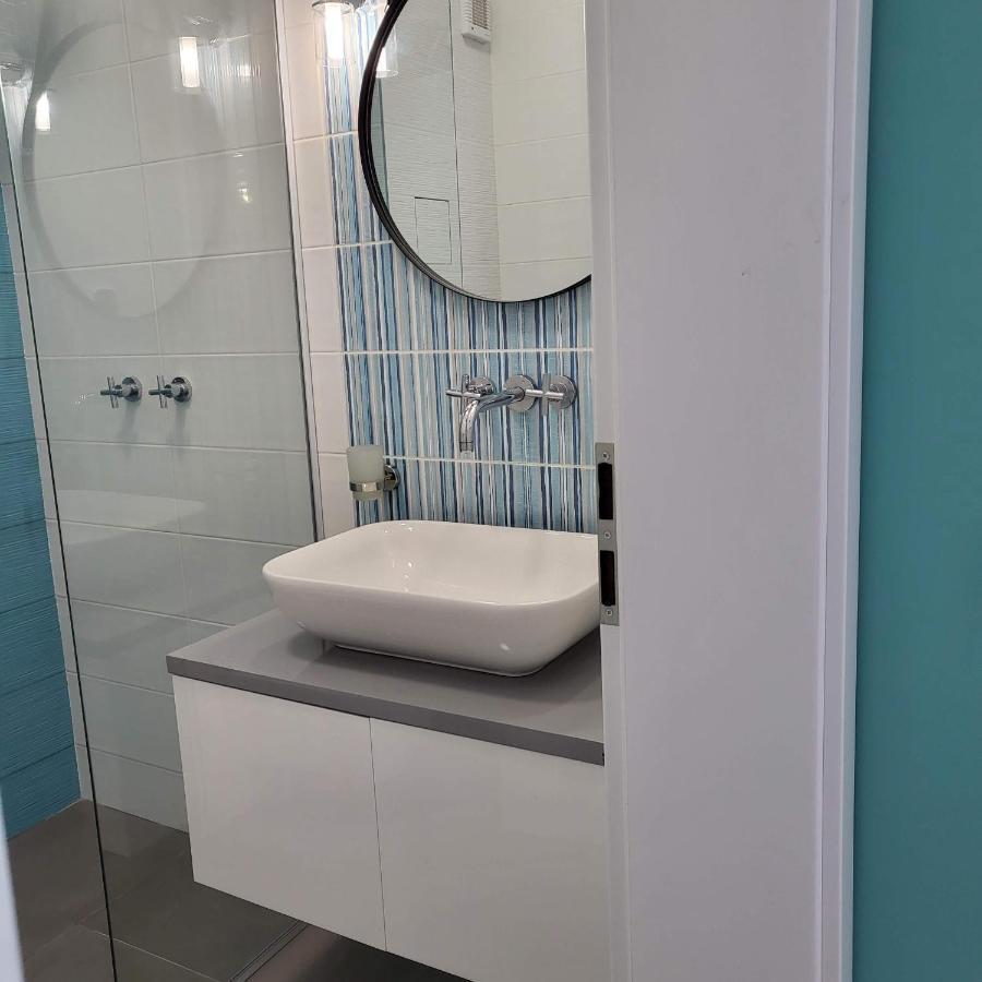 New Luxury Next To Subway With Garage Apartment Sofia