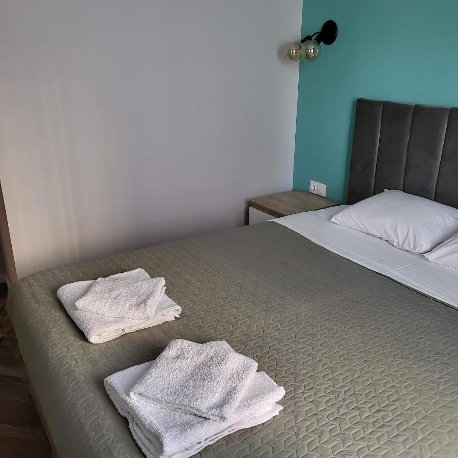 New Luxury Next To Subway With Garage Apartment Sofia