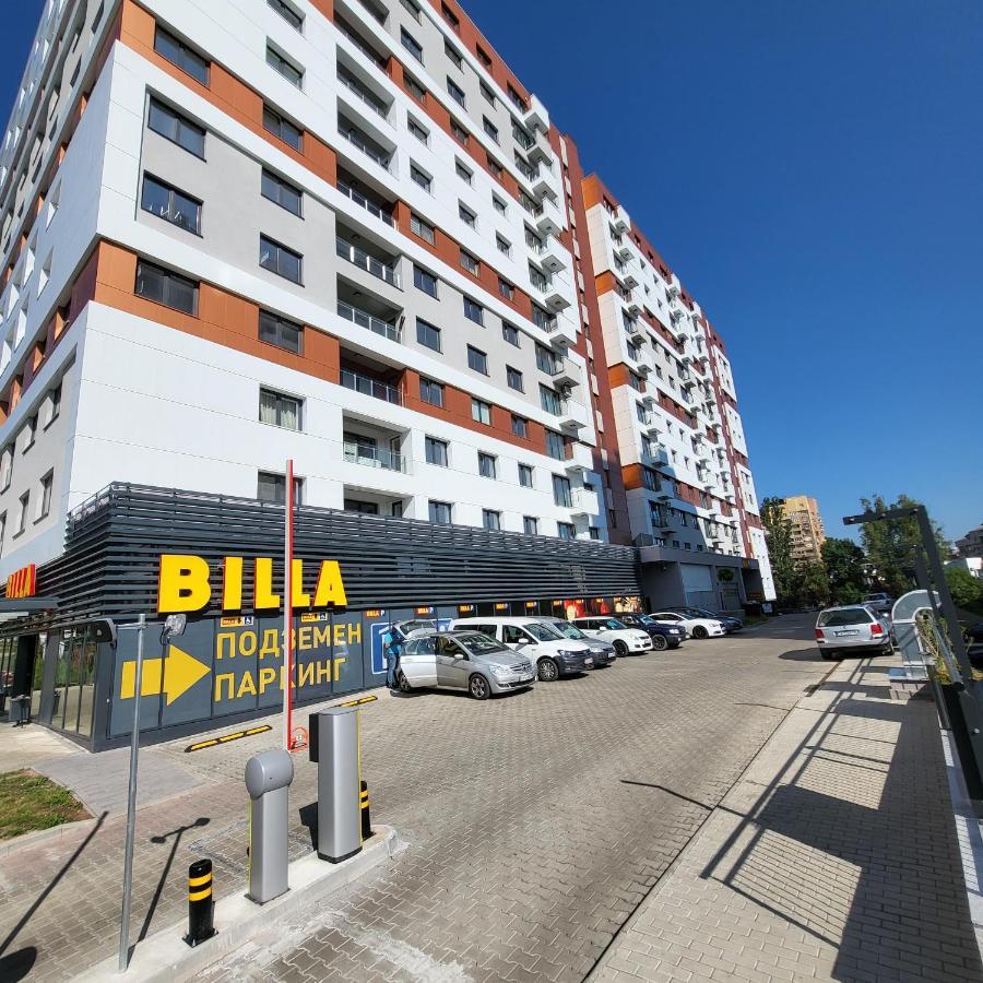Apartment New Luxury Next To Subway With Garage